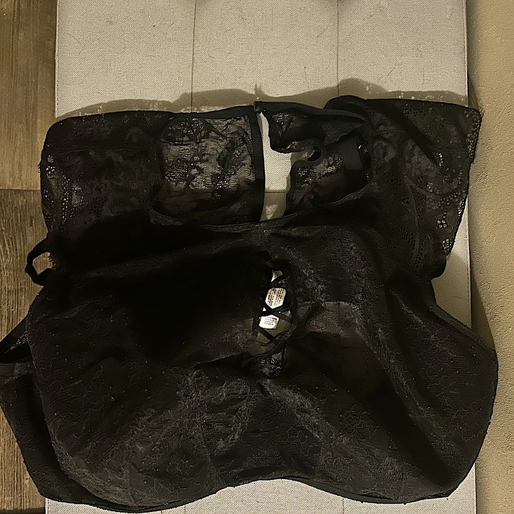 Cacique size 46 DD cap sleeve bra